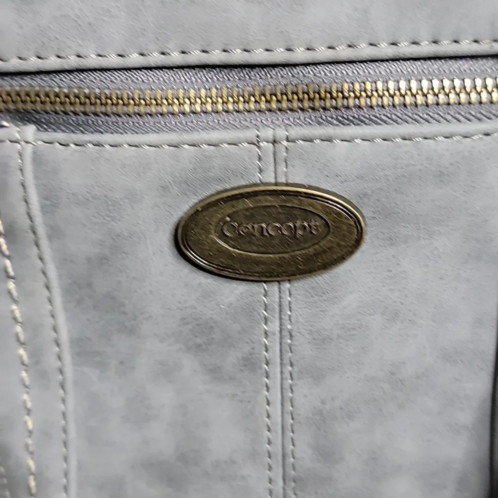 New Concept Oakley Wipstitch Gray Bag - Picture 3 of 11